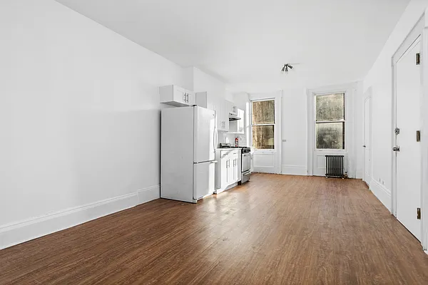 Rented by Douglas Elliman | media 8