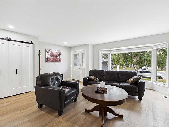 4th image of 44 S Woodbrook Pl SW