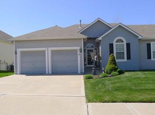 9516 N Main St, Kansas City, MO 64155