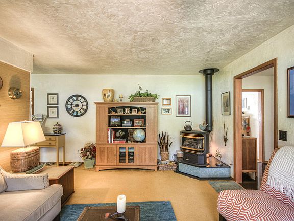 3rd image of 13096 SE Chittum Dr