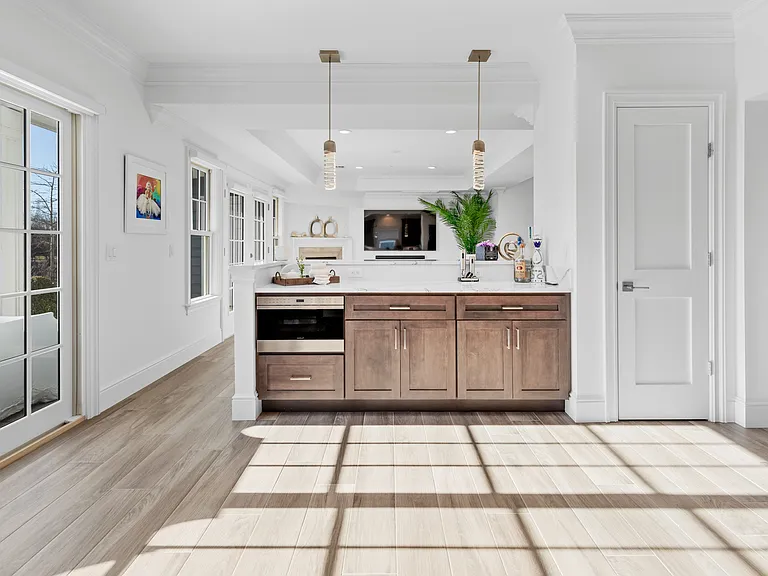 37 Village Green Dr — Photo 10