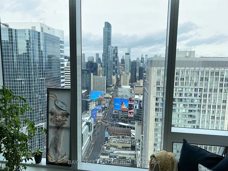 197 Yonge St #3801 — Photo 12