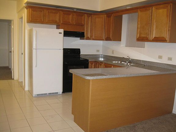 3rd image of 3444 Cuyler Ave APT 3