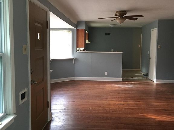2nd image of 4112 Wright Ave