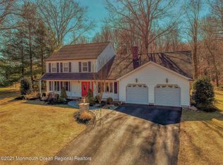 6 Burdge Dr, Middletown, NJ 07748