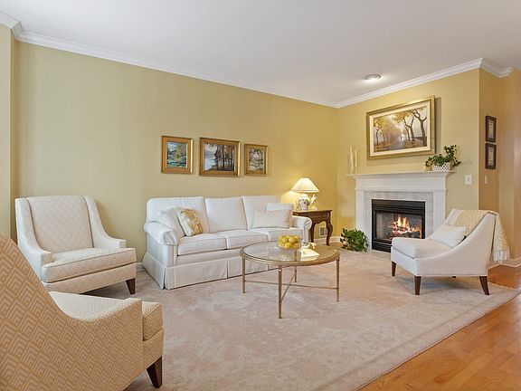 2nd image of 1902 Aberdeen Dr