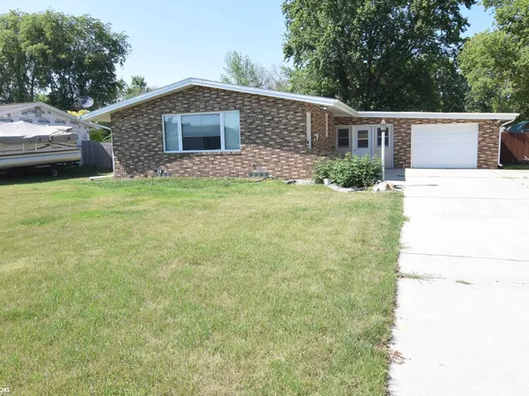 29 Parkview Dr, Eagle Grove, IA 50533