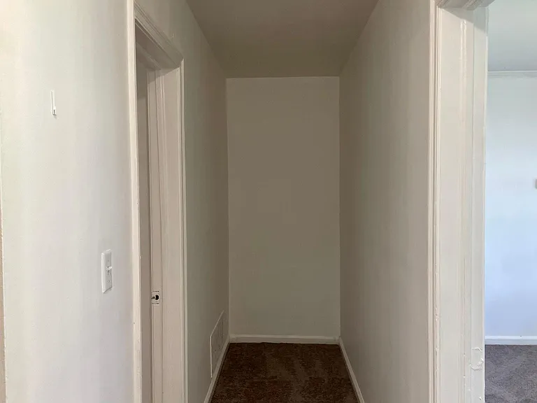 530 Blake Ave SE — Photo 5