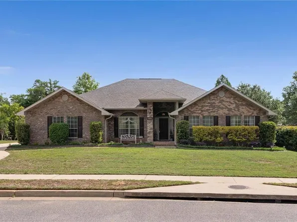 5179 Mossberg Dr E, Theodore, AL 36582