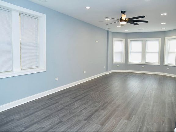 5th image of 5330 W Drummond Pl #1