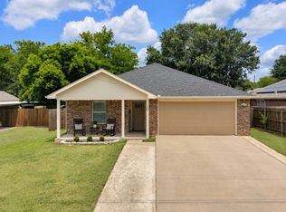 115 E Cason St, Irving, TX 75061