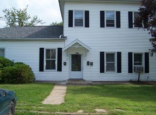 1102 S 3rd St #1, Burlington, IA 52601
