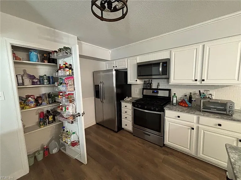 3145 Crestwood Ln — Photo 14