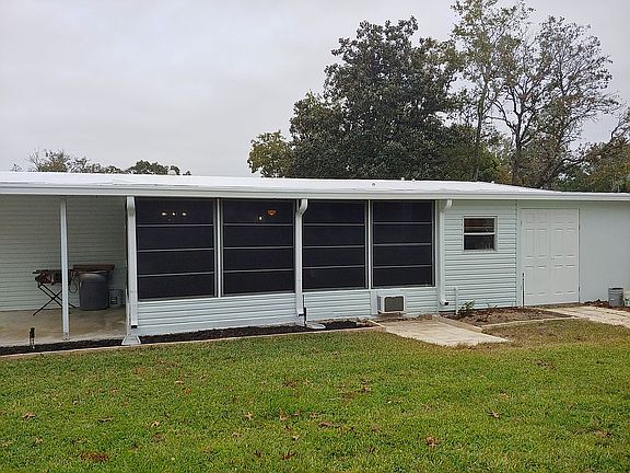 3rd image of 6418 Lakewood Dr #B