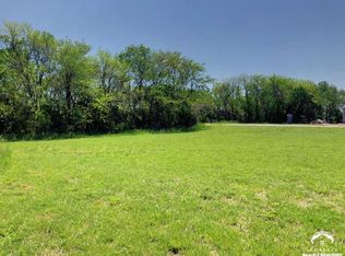 5006 Chesbro Ct, Lawrence, KS 66049
