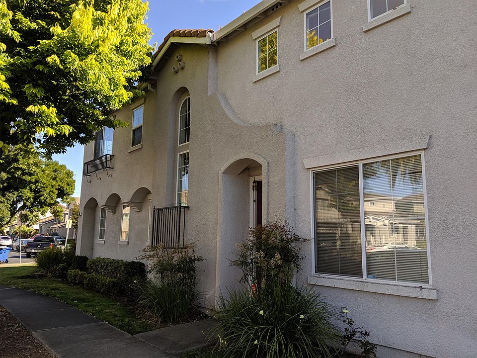1st image of 365 Accolade Dr