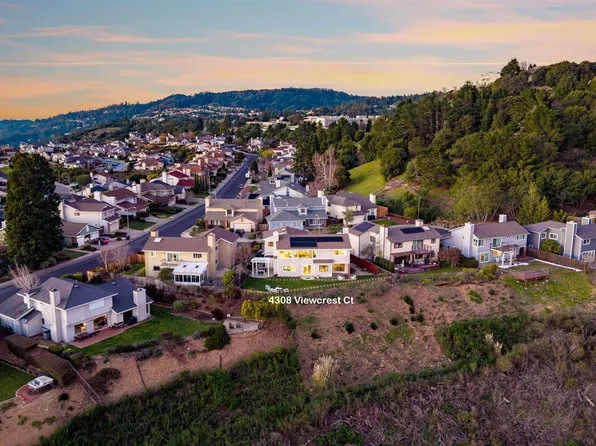 4308 Viewcrest Ct, Oakland, CA 94619