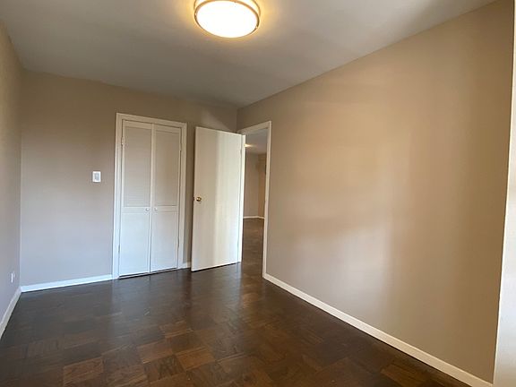 3rd image of 305 E 86th St #8CE