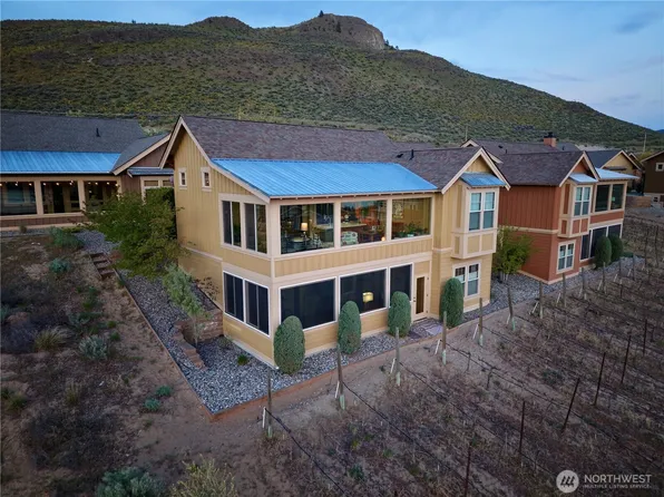 122 Village Way, Oroville, WA 98844