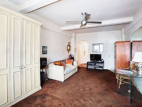 2nd image of 249 8th Ave #9F