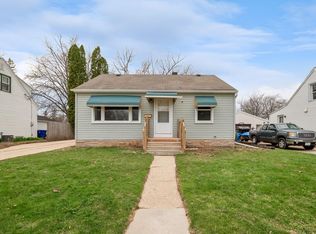 1807 S Sanders St, Appleton, WI 54915
