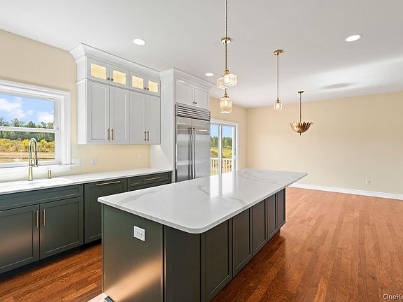 3rd image of 13 Harrier Ridge Drive
