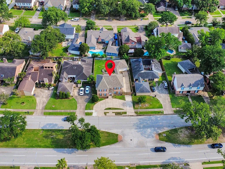11411 Briar Forest Dr — Photo 4