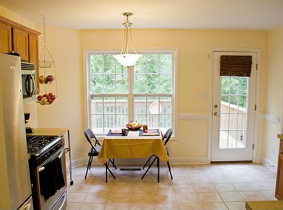 Stainless appliances and lots of counterspace