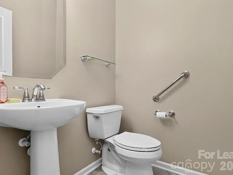 10229 Blairbeth St — Photo 17