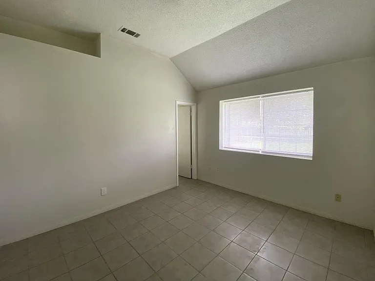 2707 Starling Dr — Photo 11