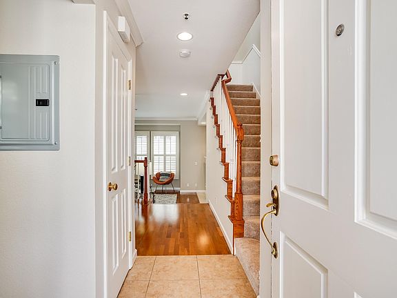 3rd image of 1555 Cherry St APT 1