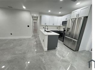 1270 NE 207th Ter, Miami, FL 33179
