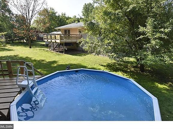 3rd image of 1210 Pearl Dr