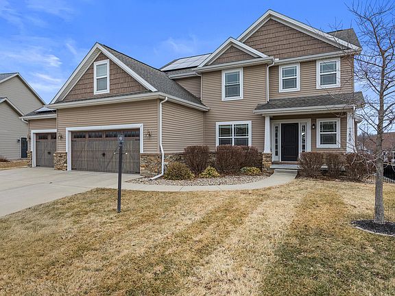 2nd image of 1208 White Oak Rd