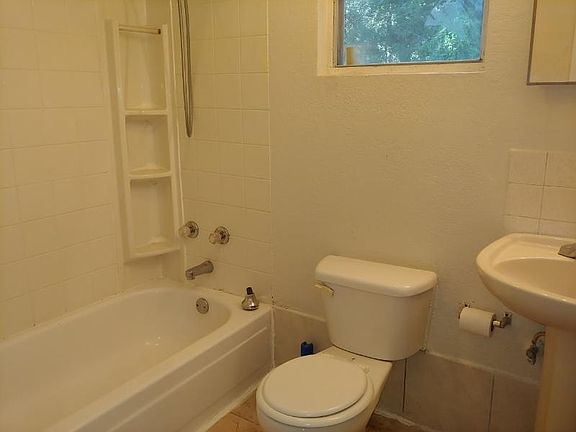 4th image of 1014 E 31st Ave #B