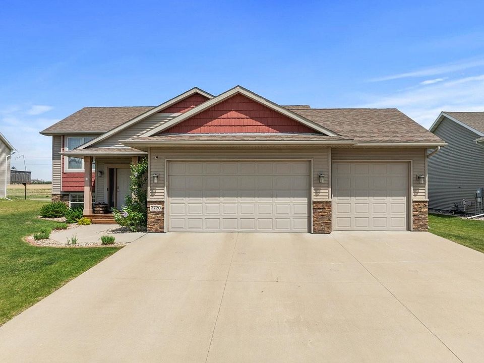 1st image of 2720 Heritage Dr NW