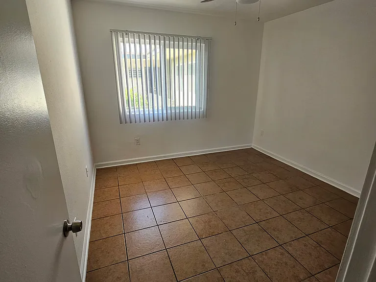 Saticoy Place — Photo 13