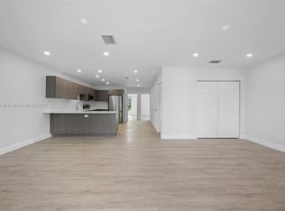 349 NW 40th St #202, Fort Lauderdale, FL 33309