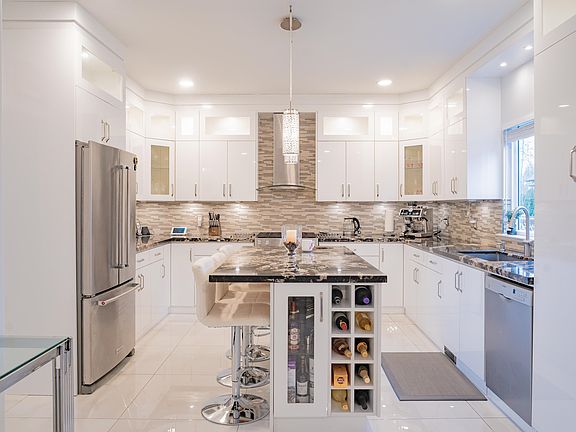 4th image of 23717 110th Ave