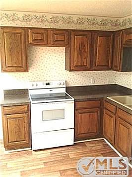 2nd image of 1605 Autumn Chase Sq