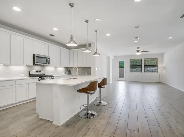 9106 Moonstone Dr, Austin, TX 78729