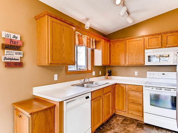 4th image of 453 Braeburn Dr