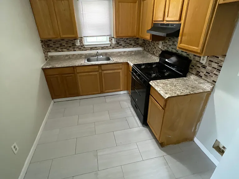 306 S 7th St #2 — Photo 6