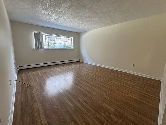 2nd image of 84 Gardner St APT 5