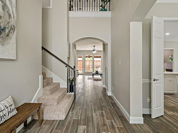 4th image of 1602 Long Prairie Ct