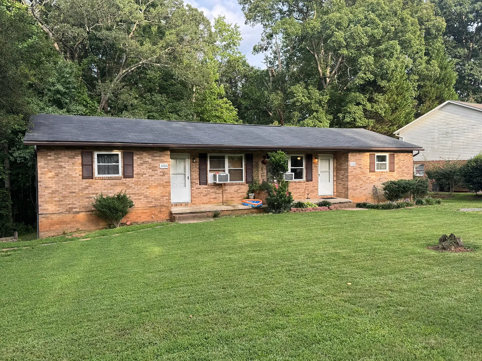 2 bed, 750 sqft, $950 — Photo 2