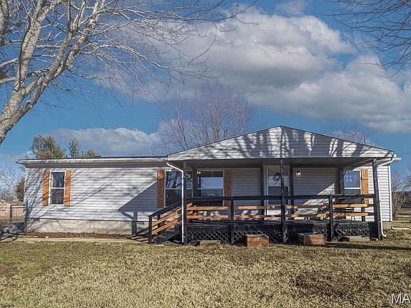 2nd image of 2140 Foxwood Ct