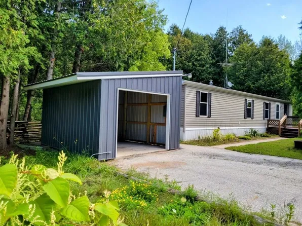 1414 Shoto Rd, Two Rivers, WI 54241
