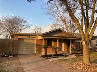 1816 Cardinal Dr, League City, TX 77573