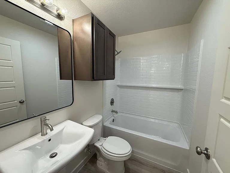 5518 Rice St — Photo 7